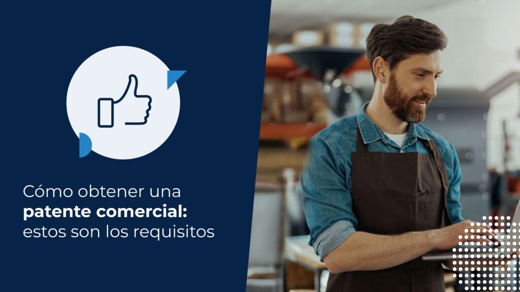 Hombre dueño de una pyme buscando cómo obtener patente comercial en su computador.