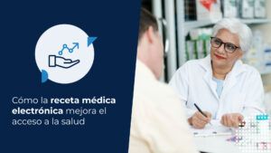 Médica realizando una receta médica. Está en proceso de cambiarse a la receta médica electrónica para agilizar procesos.
